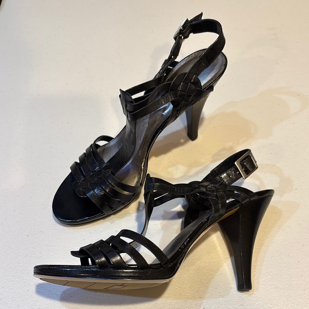 NWT Bandolino Black Leather Strappy Heels Size 10